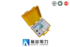 ������У����